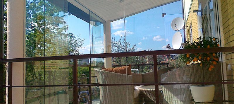 Раздвижные стеклянные перегородки